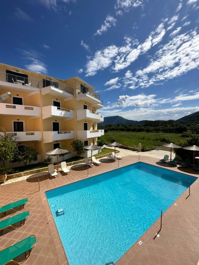 Hotel Odyssion Vasiliki  Luaran gambar